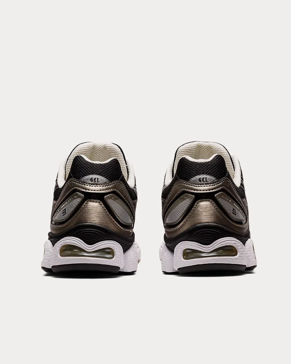 GEL-NIMBUS 9 Frosted Almond / Black Running Shoes