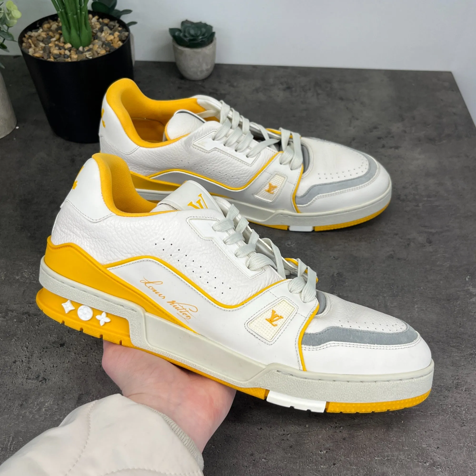 Men's Lv Low Trainers Yellow Size EU 43 / UK 9