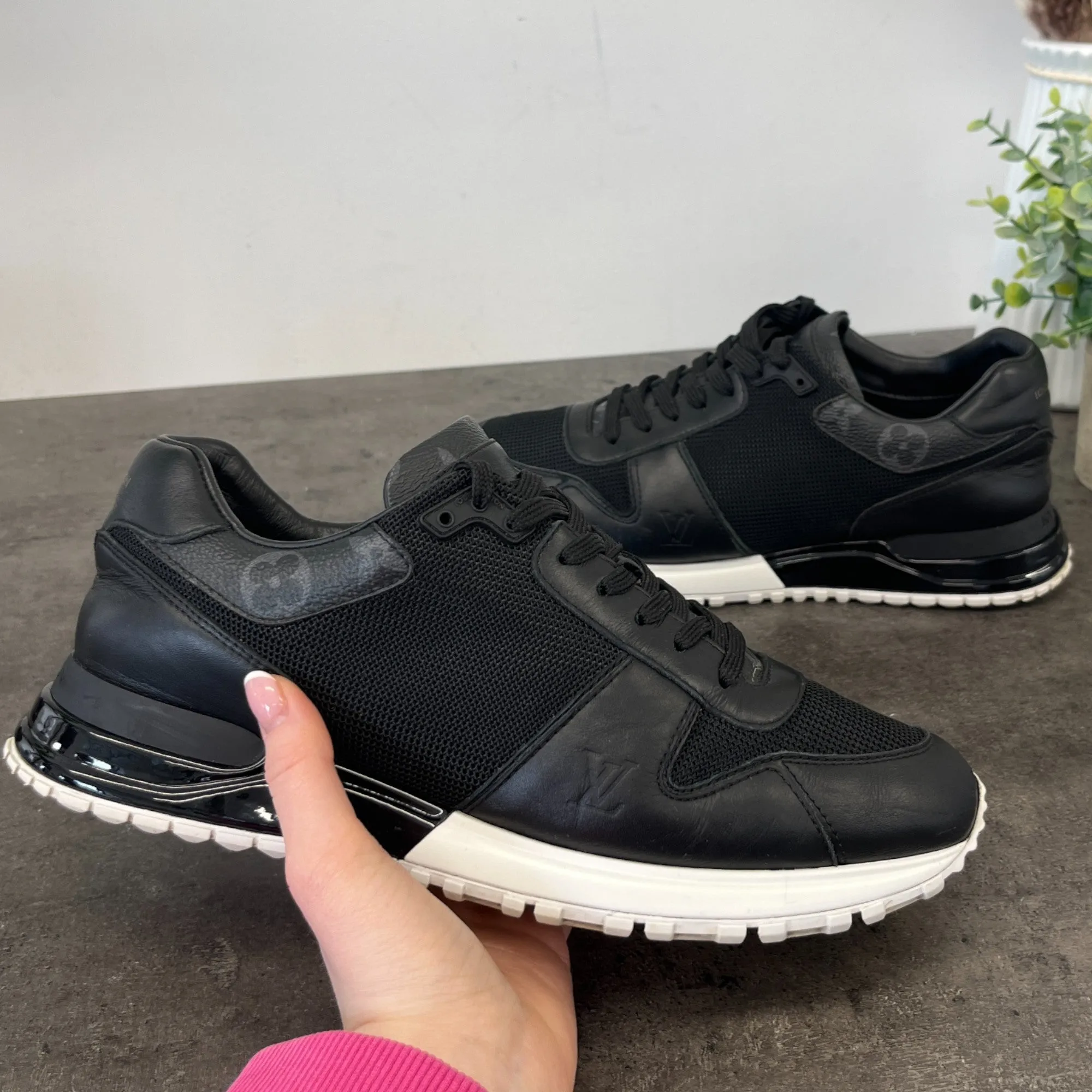 Men's Runaway Low Trainers Black Size EU 42 / UK 8
