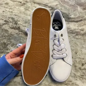 NWT Blu Dor White Sneakers Size 8.5